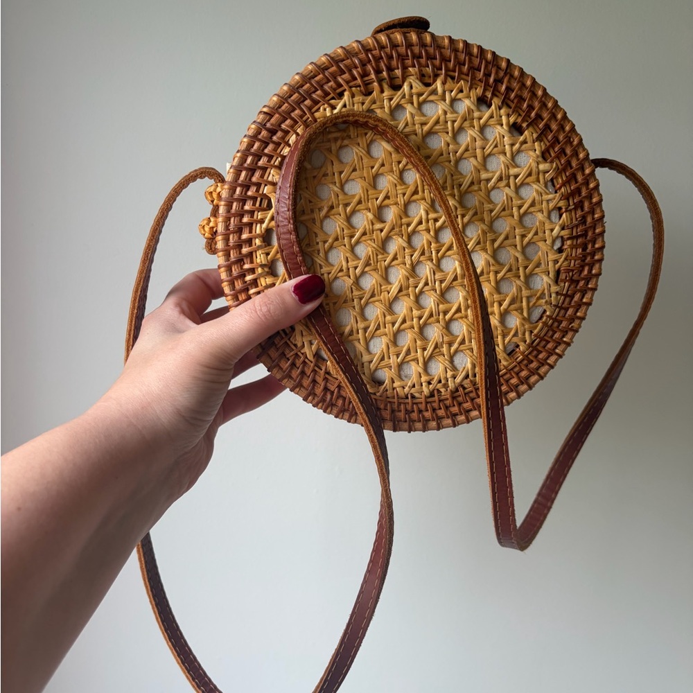 Round Rattan Cane Purse - Picture 6 of 7